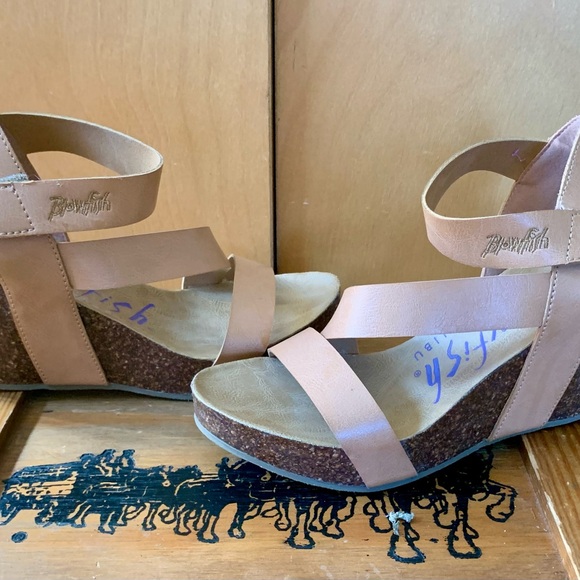 Only worn a few times! - Picture 2 of 3